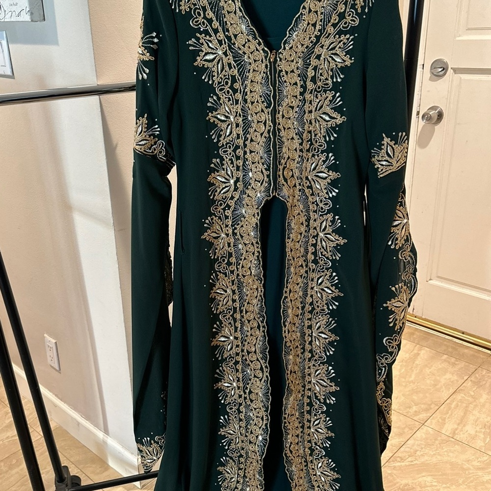 Embroidered Dark Green Kaftan with Gold Detailing